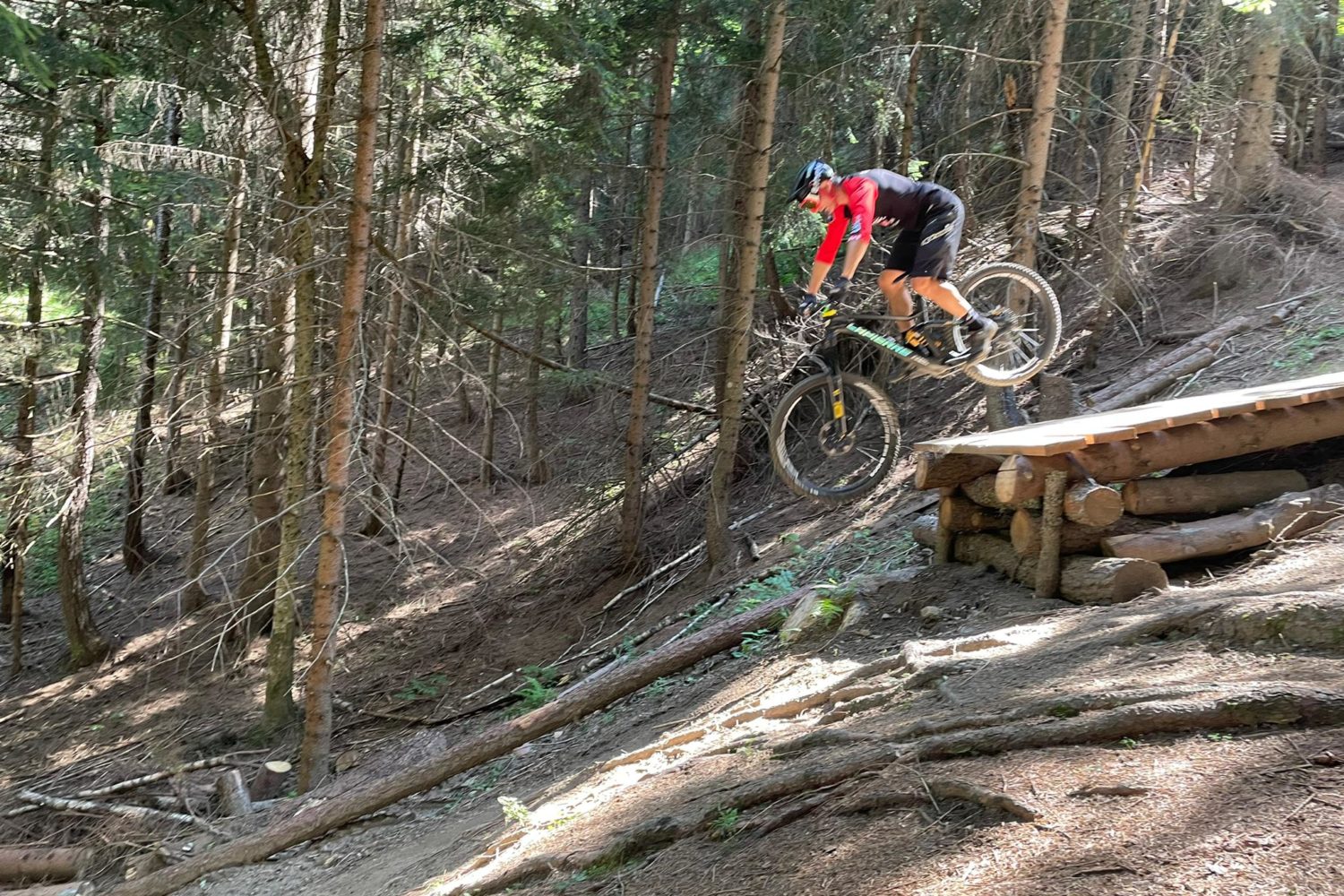 RideAlps.ch Enduro & All Mountain Riding - Airolo Bike Park