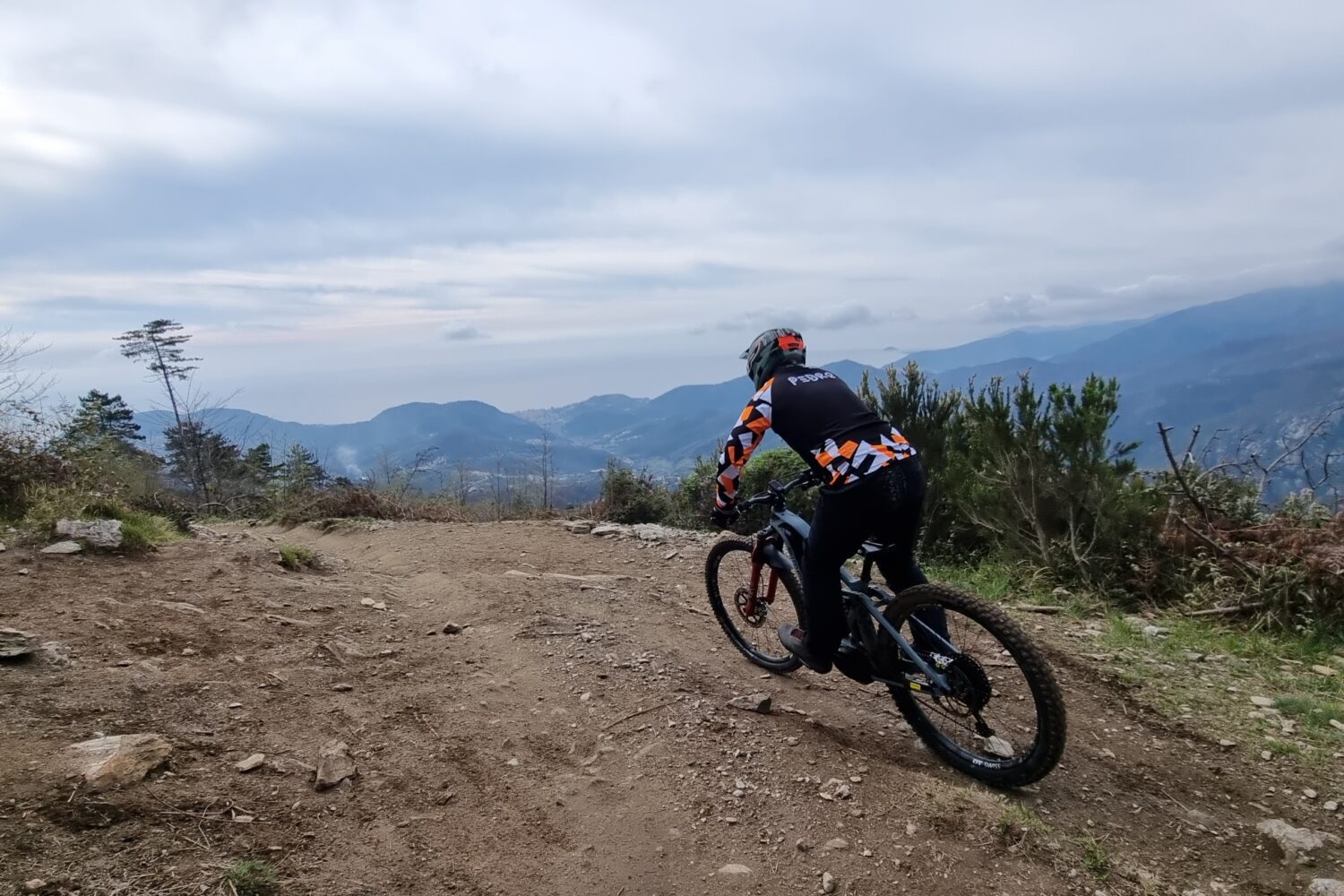 RideAlps.ch - Finale Ligure - Full Enduro - Roller Coaster